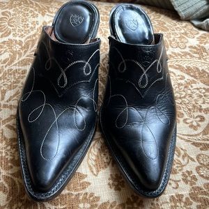 ARIAT BLACK WESTERN MULES-SIZE 8.5